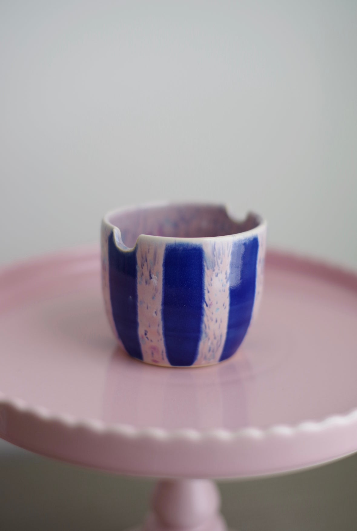 Painter’s cup striped blue/lilac