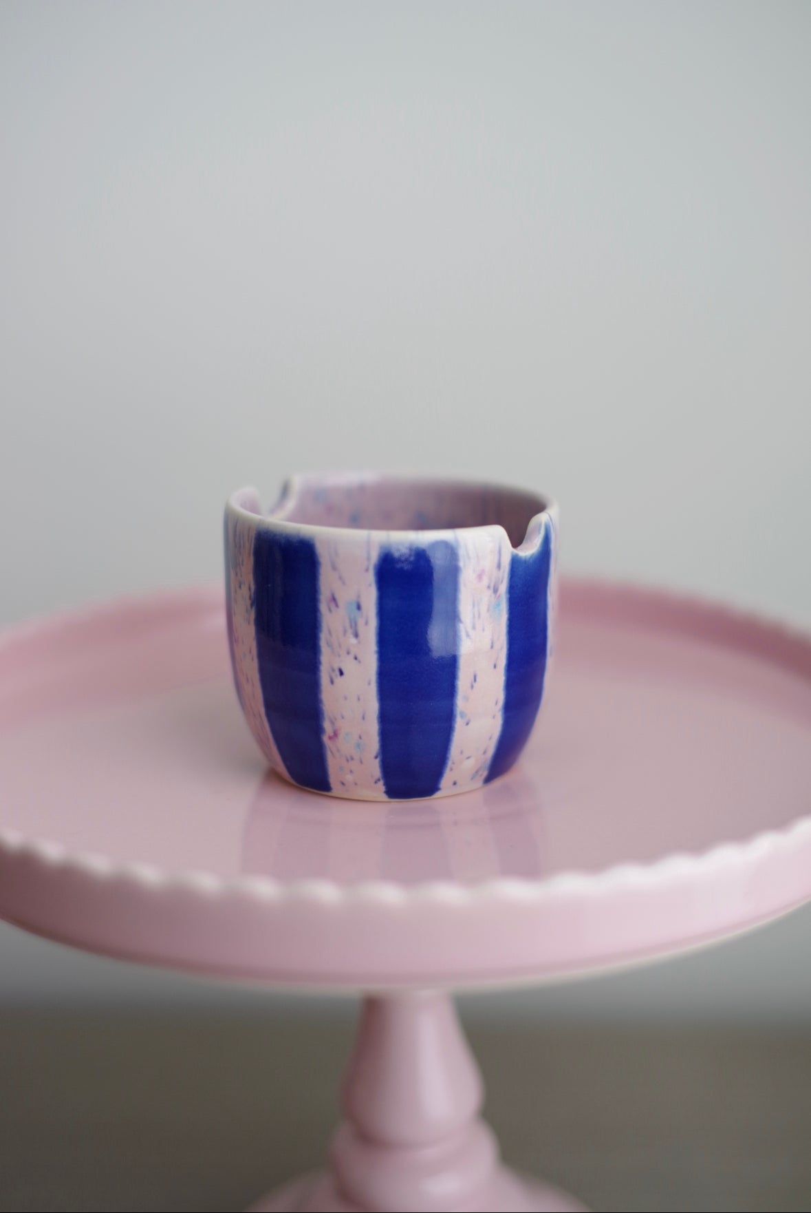 Painter’s cup striped blue/lilac