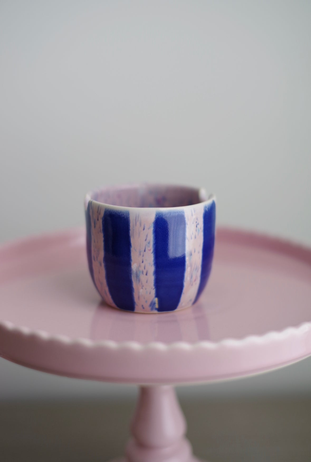 Painter’s cup striped blue/lilac